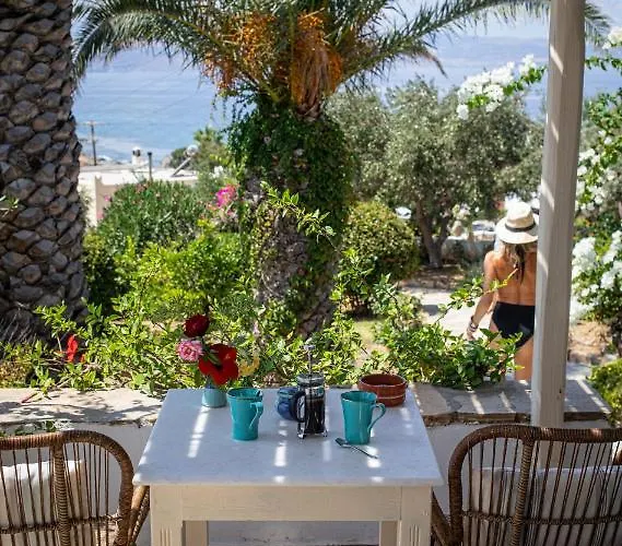 Kavos Naxos Aparthotel