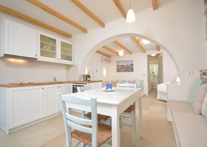 Aparthotel Kavos Naxos 4*