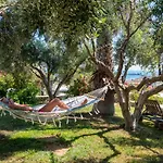 Kavos Naxos Aparthotel 4*