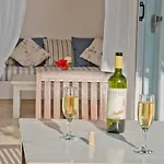 Kavos Naxos Aparthotel 4*
