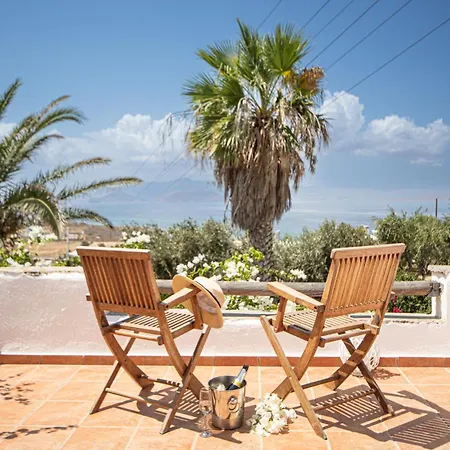 Kavos Naxos Aparthotel