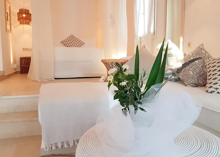 Kavos Naxos Aparthotel