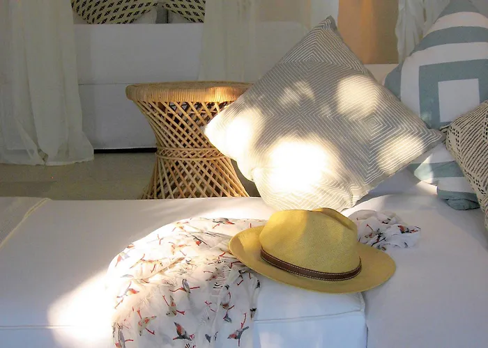 Kavos Naxos Aparthotel